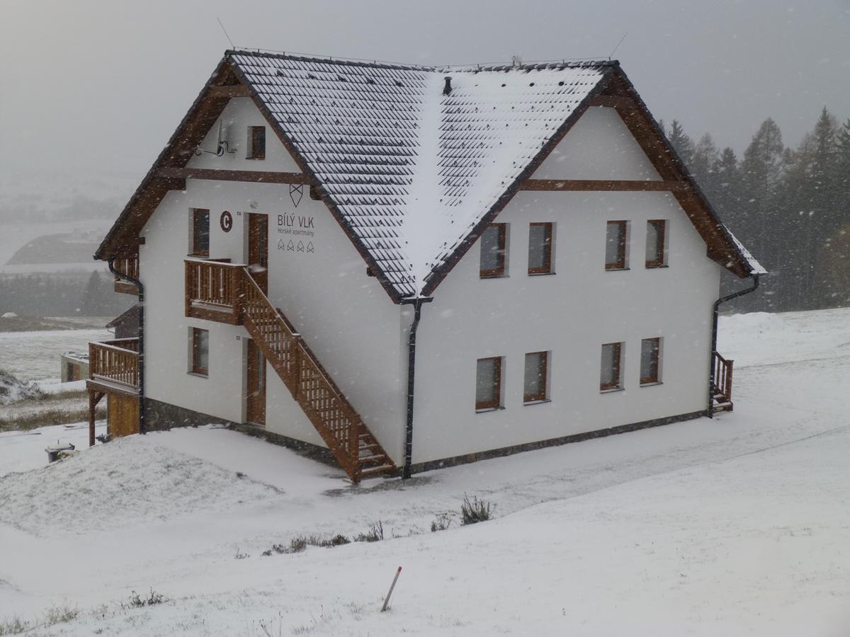 Horske Apartmany Bily Vlk Vaclavov u Bruntalu Bagian luar foto