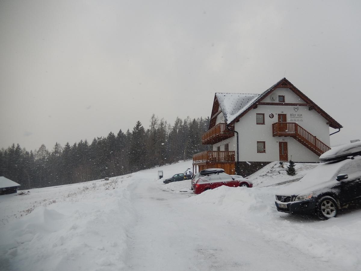 Horske Apartmany Bily Vlk Vaclavov u Bruntalu Bagian luar foto